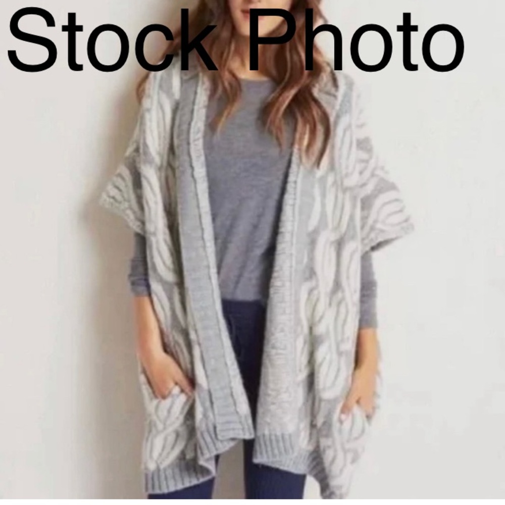 EUC Aerie Hooded Chunky Knit Poncho - Picture 11 of 11